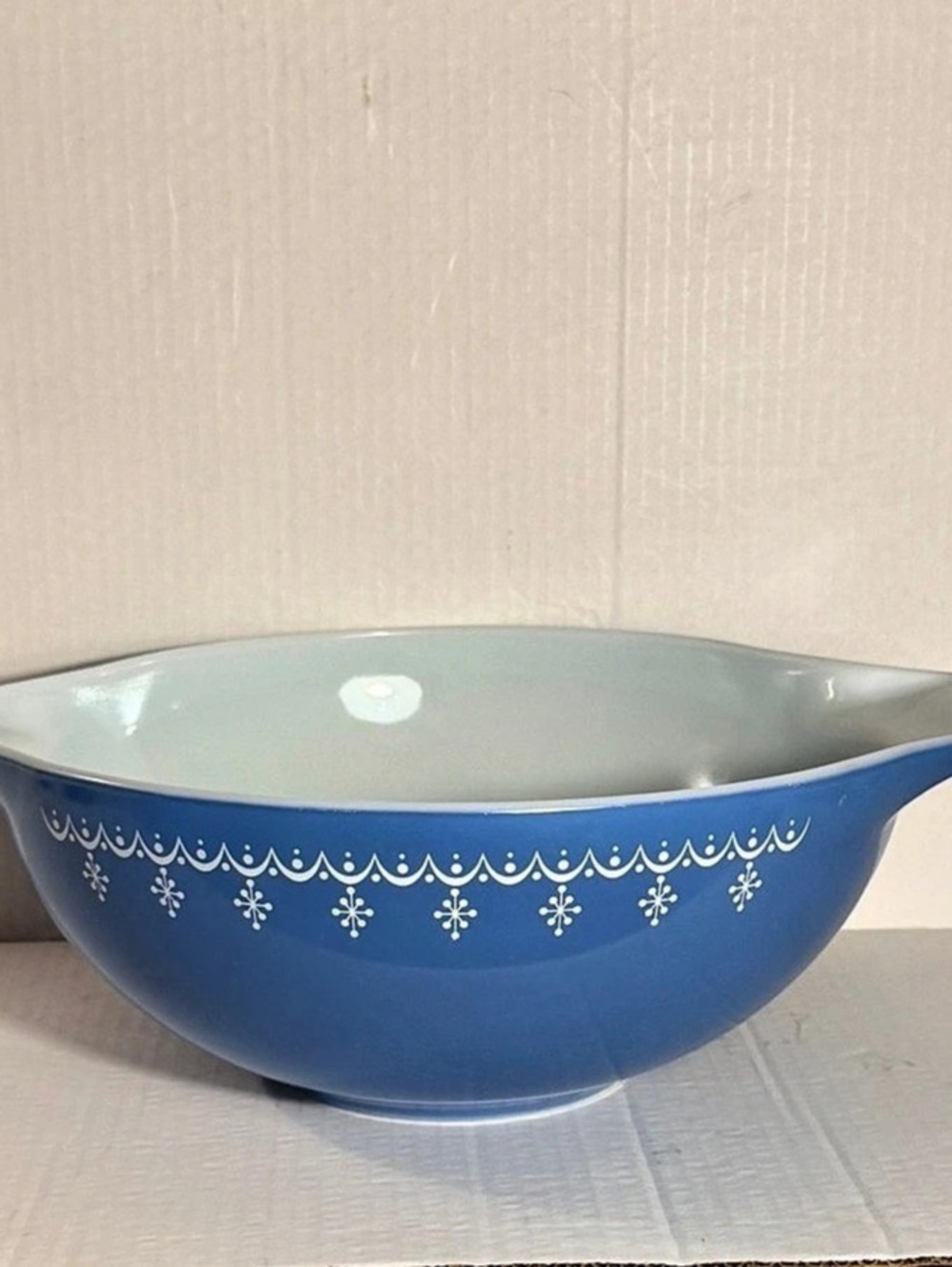 Vintage Pyrex Snowflake Garland Blue 444 Cinderella Mixing Bowl 4 Qt Large